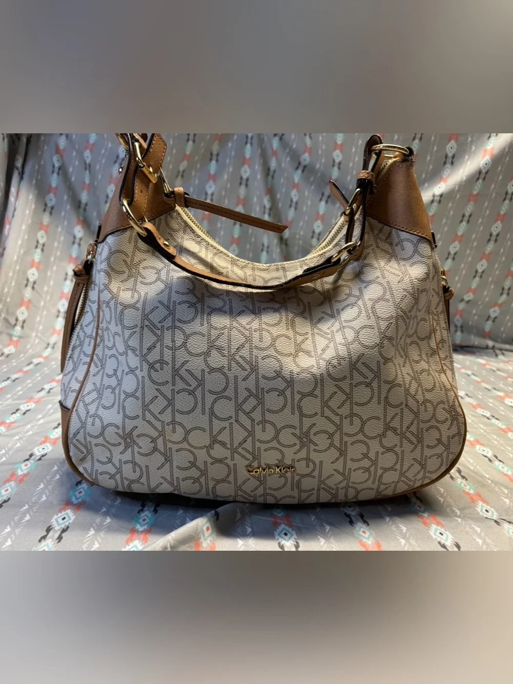 🌀Calvin Klein Cream Logo-Print Hobo with Brown Trim